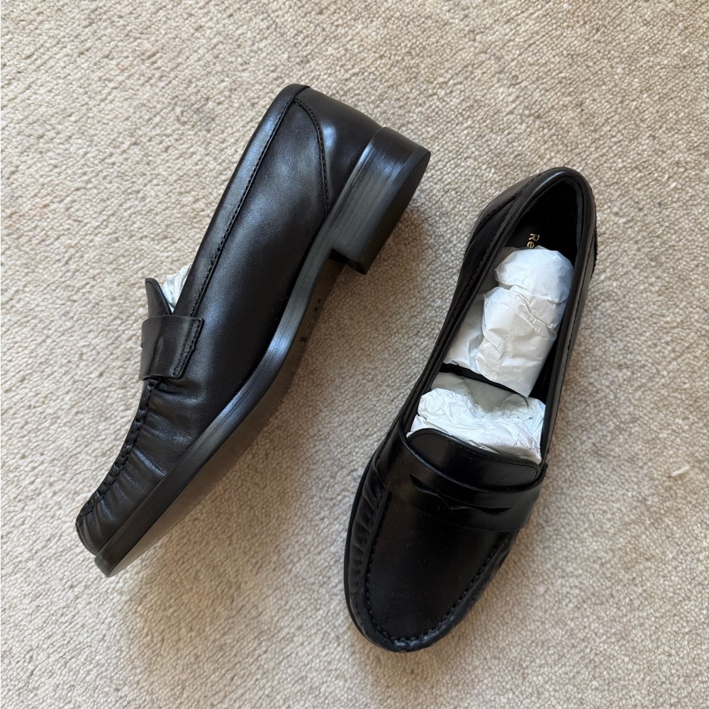 NEW Reformation Ani Ruched Loafer in Black Leather